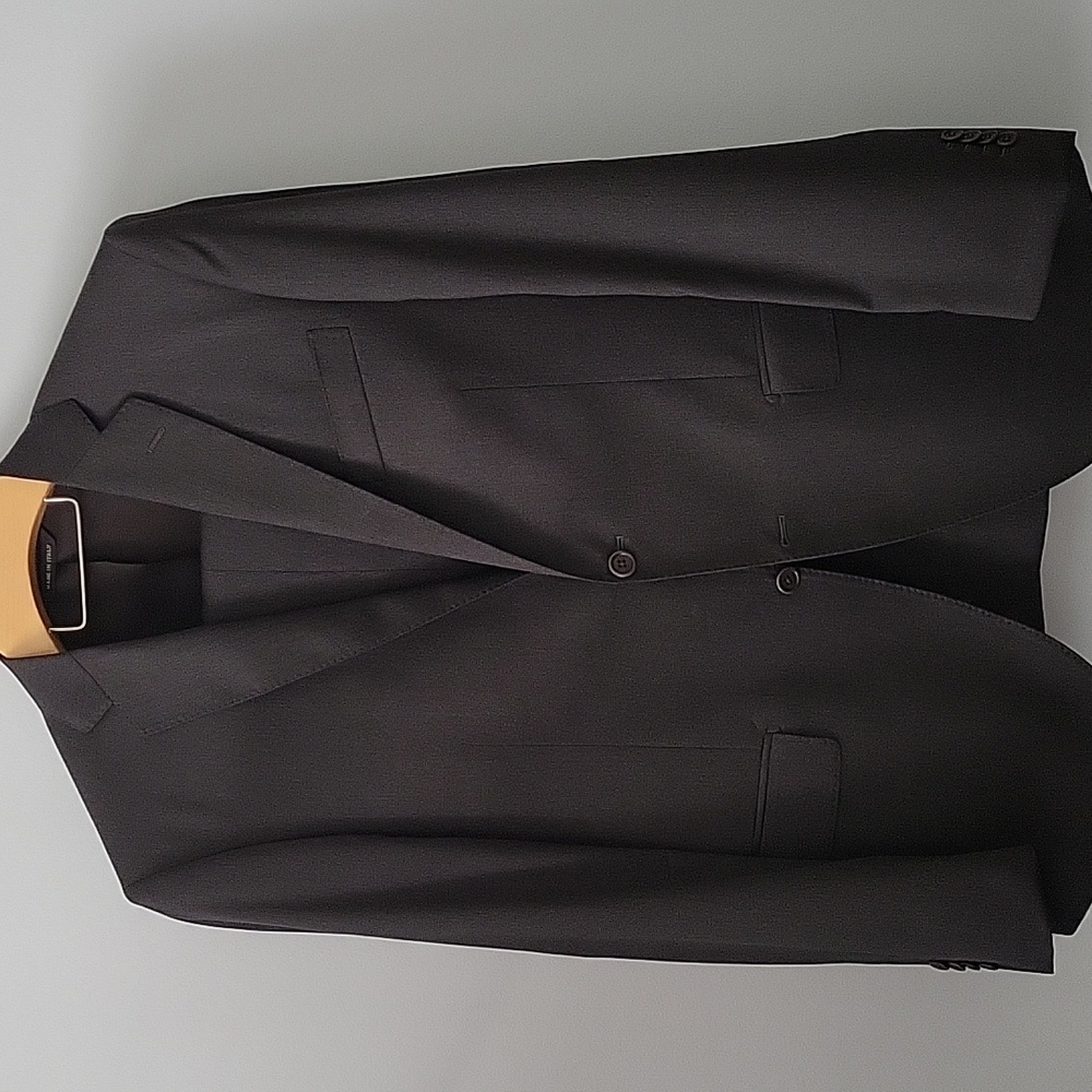 Barneys New York Suit